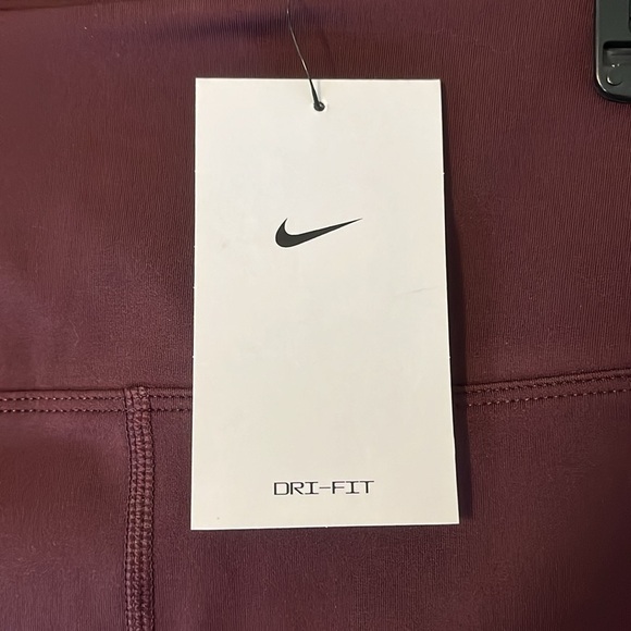 NWT‎ Nike dri-fit tight fit 4’ length shorts size L - Picture 7 of 7